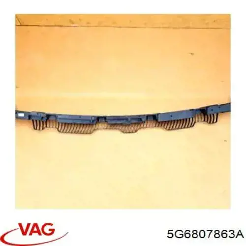 Купити 5G6807863A VAG Кронштейн бампера заднього, центральний