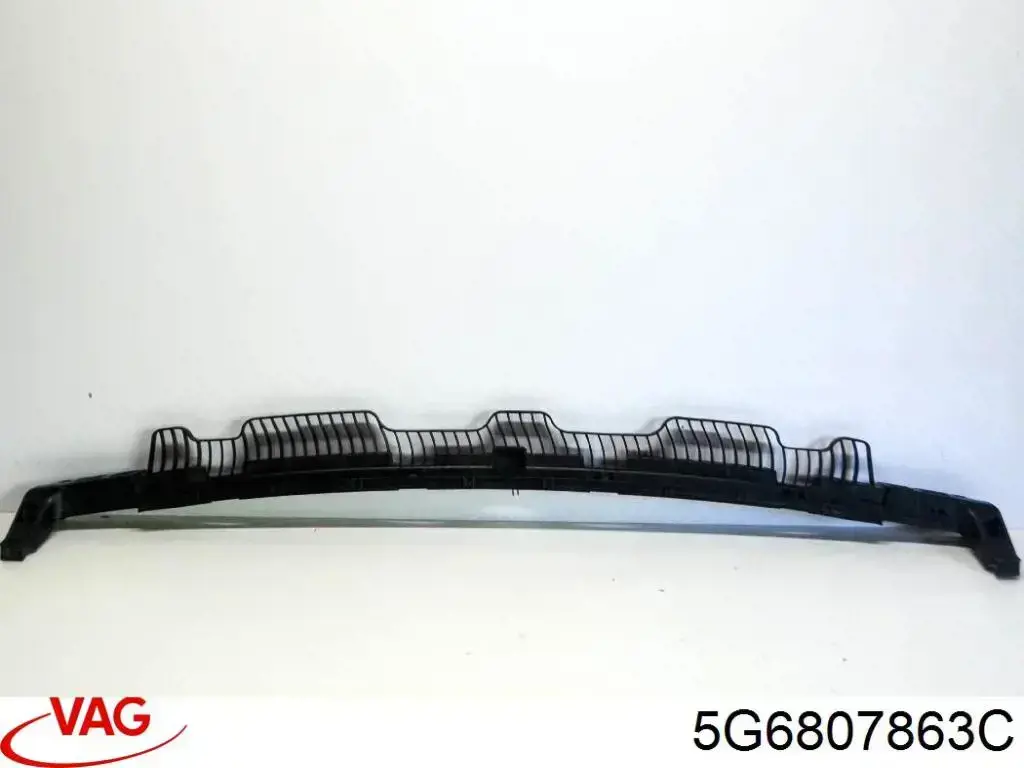 5G6807863C VAG Кронштейн бампера заднього, центральний