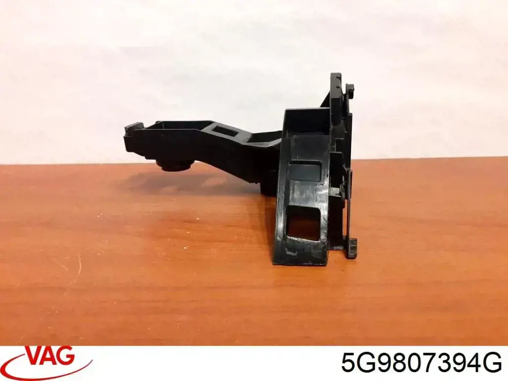 Купити 5G9807394G VAG Кронштейн бампера заднього, правий