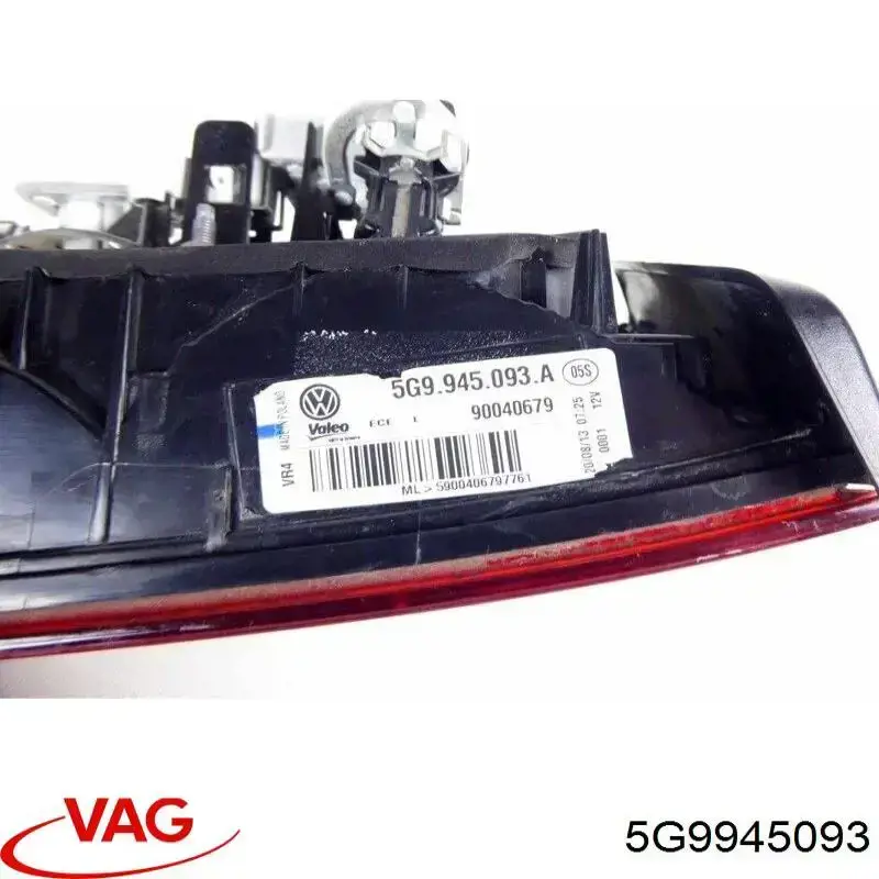 Стоп задній VAG 5G9945093 ціна, від 26.61 USD