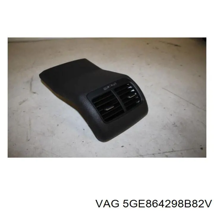 5GE864298B82V VAG Решітка вентиляції салону в підлокітнику, задня