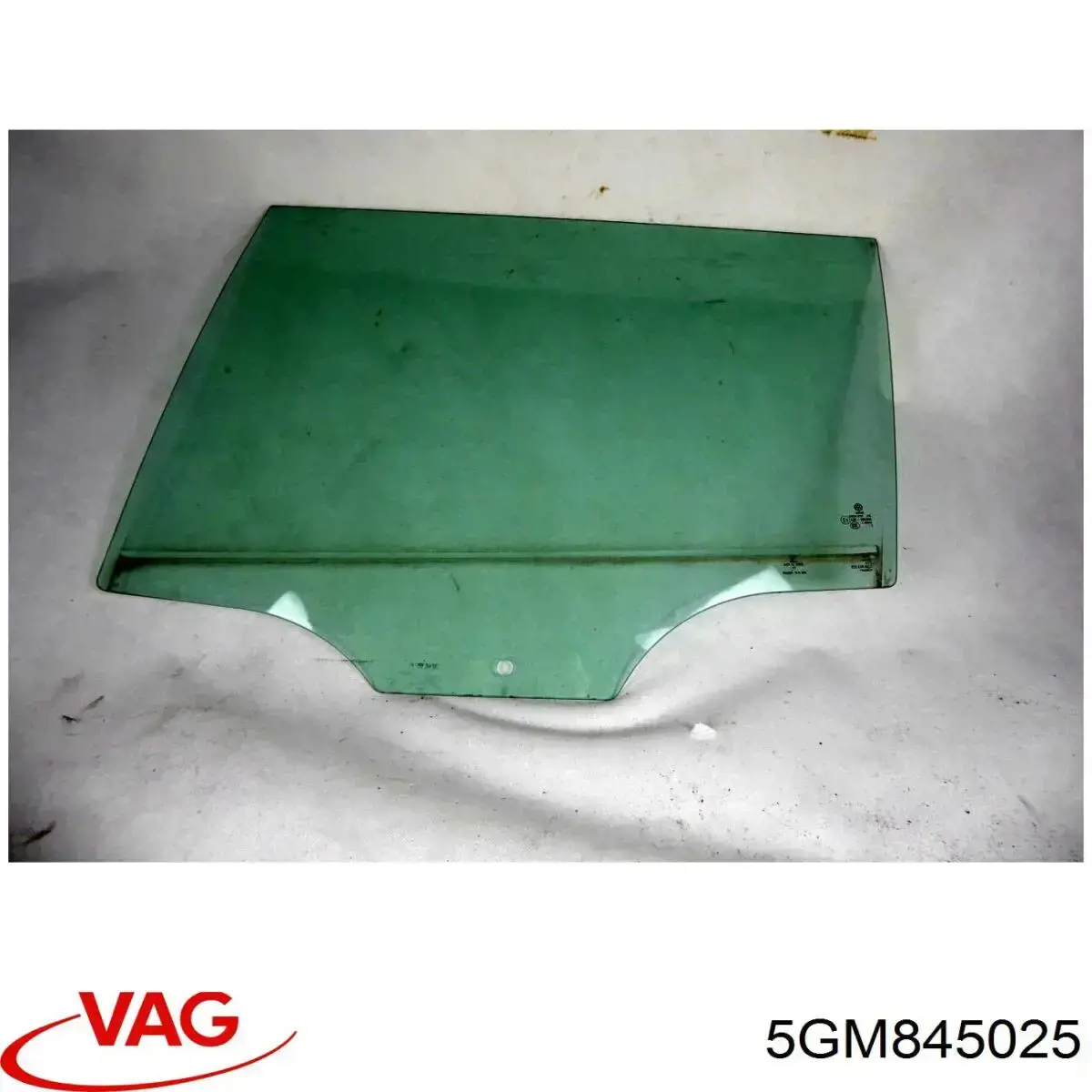 5GM845025 VAG Скло задніх дверей, лівих