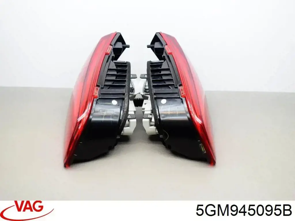 Задня ліва зовнішня фара VAG 5GM945095B ціна, від 22.22 USD