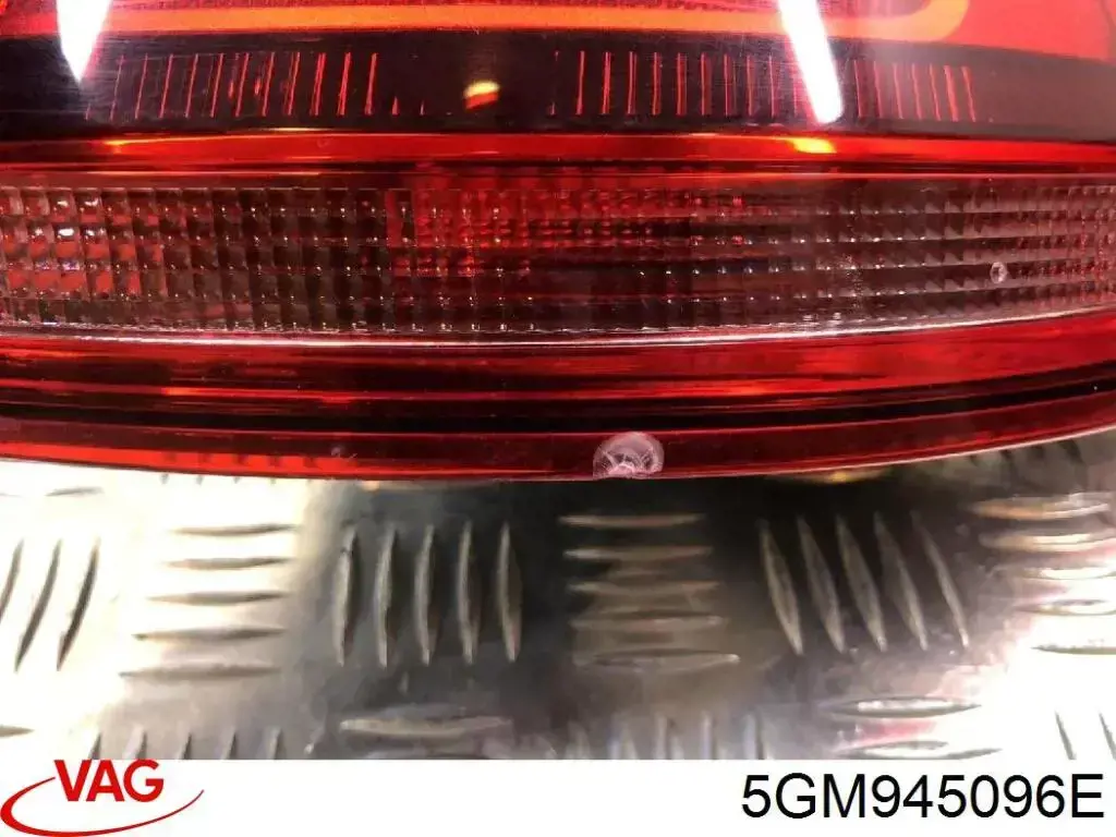  VAG 5GM945096E ціна, від 114.24 USD