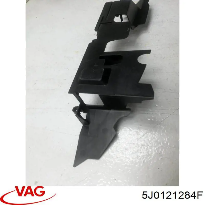 Повітропровід (дефлектор) радіатора, правий VAG 5J0121284F ціна, від 7.90 USD