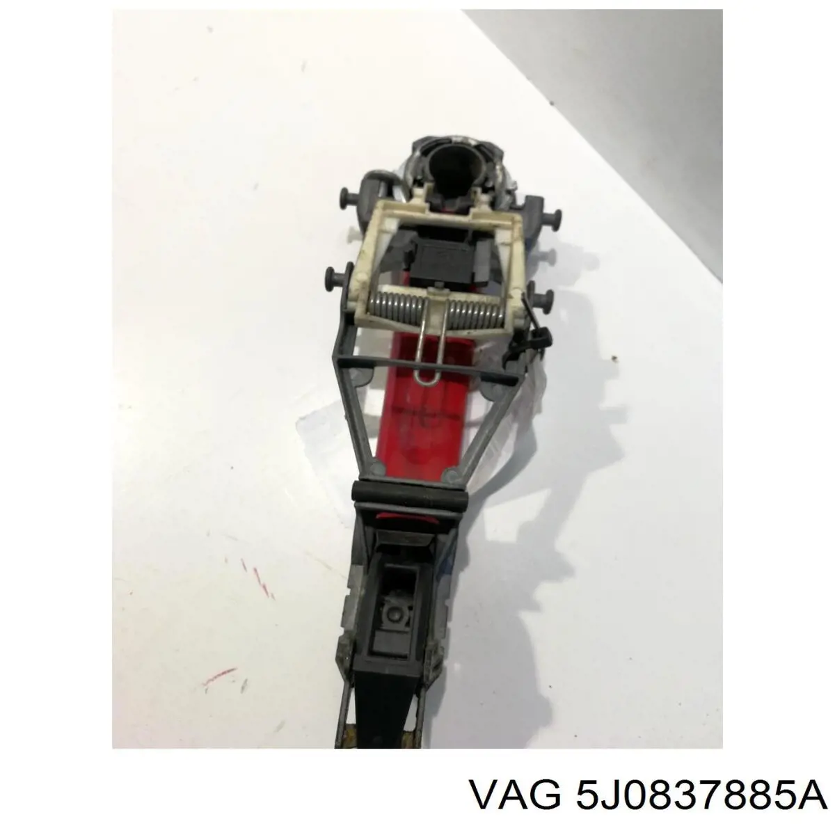 5J0837885A VAG Тримач зовнішньої ручки дверей, передніх лівих