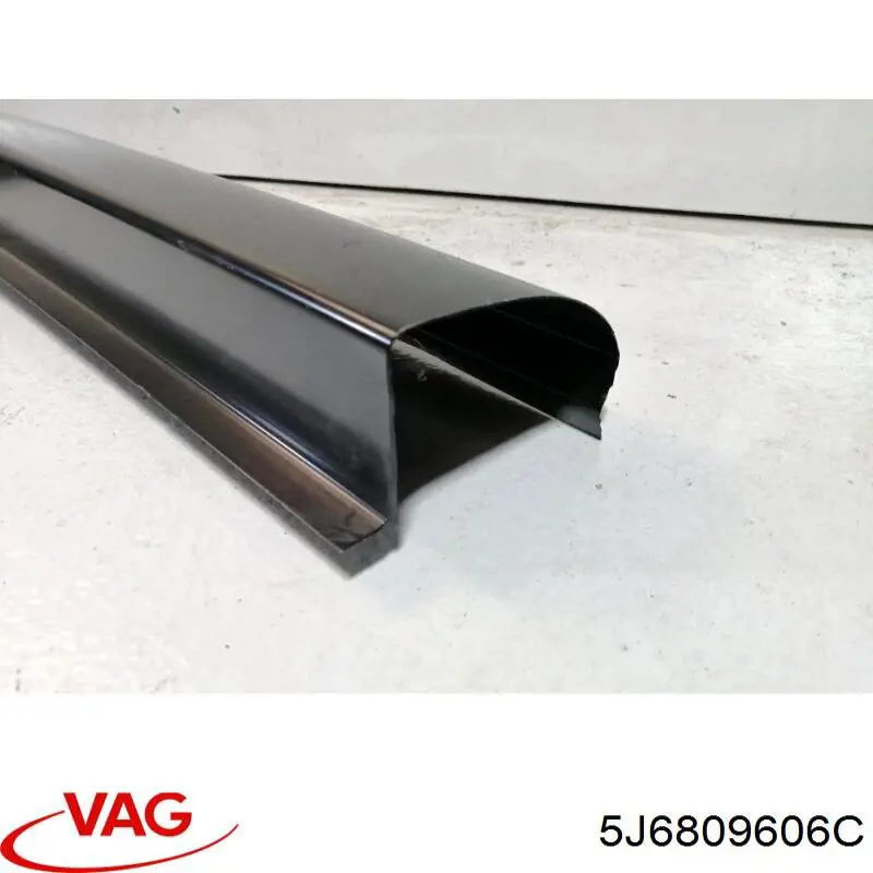 Бічна частина задні праві VAG 5J6809606C ціна, від 234.03 USD