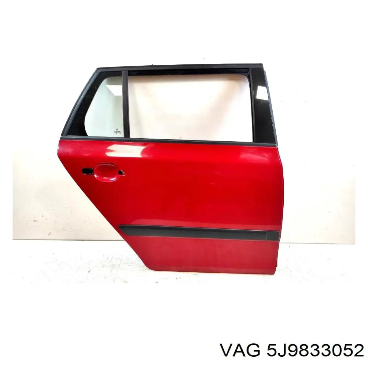 Двері задні, праві VAG 5J9833052 ціна, від 125.90 USD