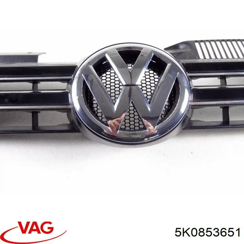 Решітка радіатора 5K0853651 VAG