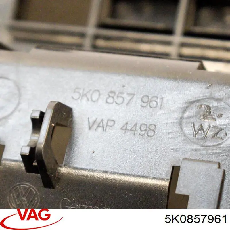 Попільничка центральної консолі 5K08579619B9 VAG