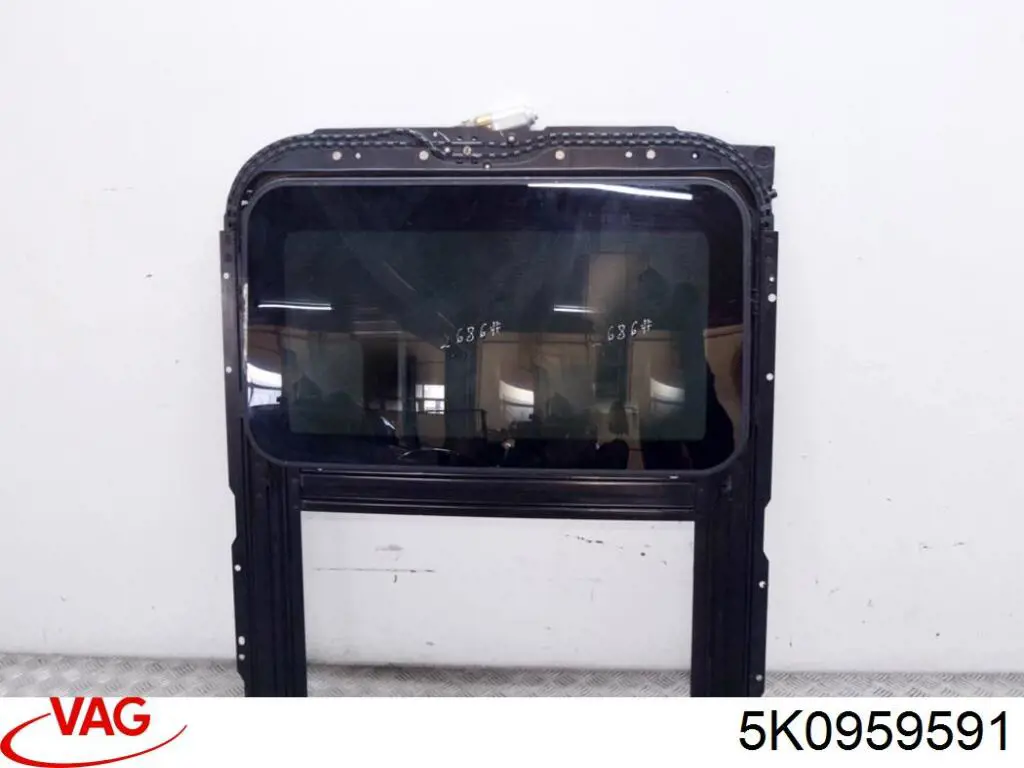 Двигун приводу люка VAG 5K0959591 ціна, від 84.65 USD