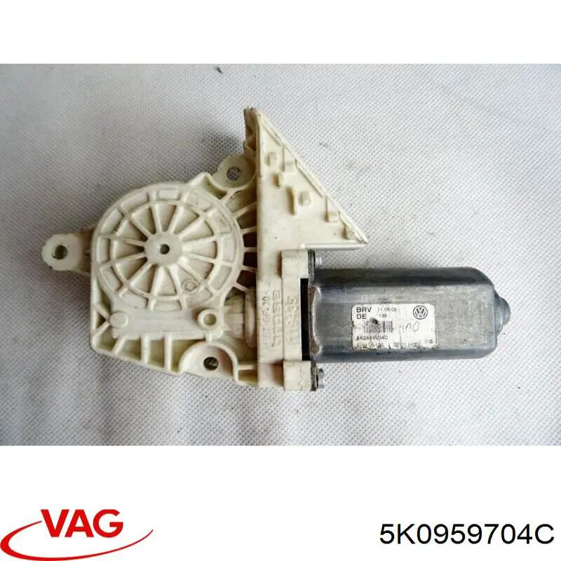 Мотор склопідйомника дверей задніх, правих VAG 5K0959704C ціна, від 13.81 USD