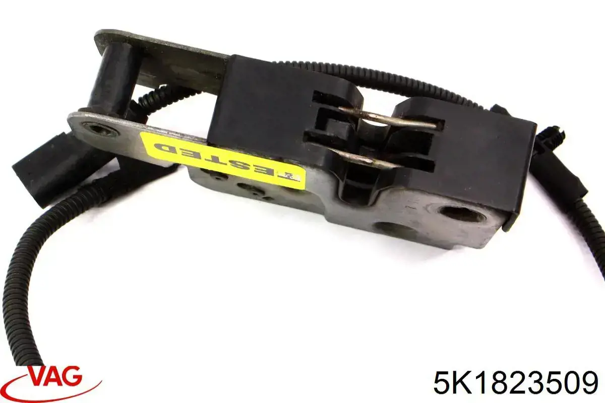Замок капота VAG 5K1823509 ціна, від 26.13 USD