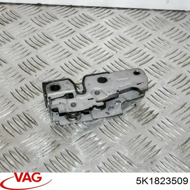 Купити 5K1823509 VAG Замок капота