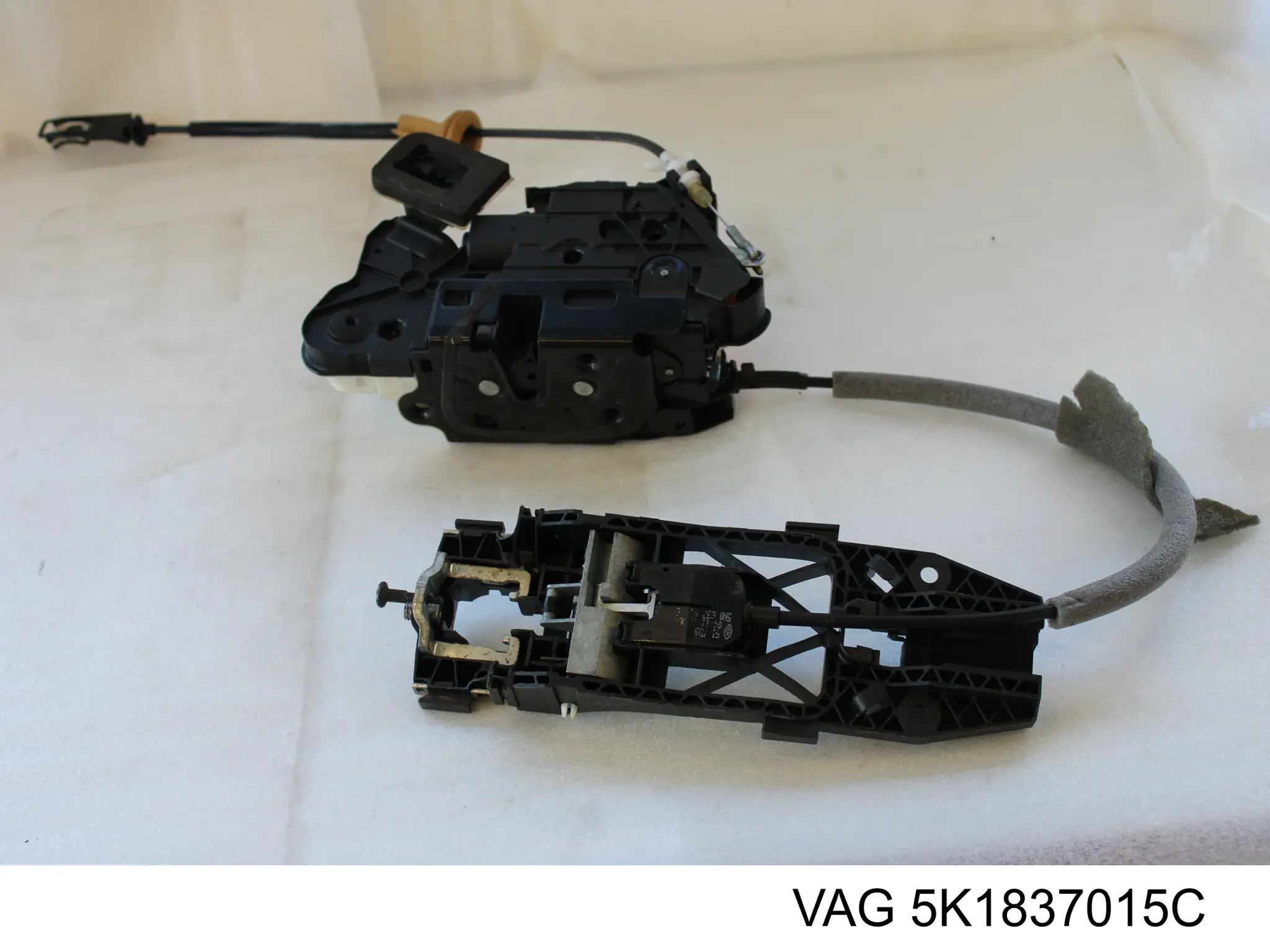5K1837015C VAG Замок водійських дверей