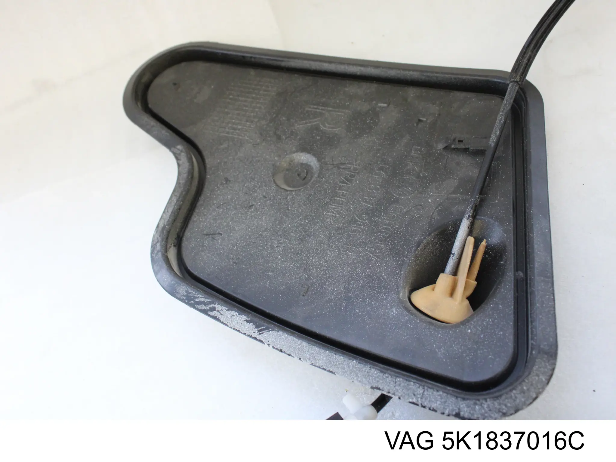 Замок передніх пасажирських дверей VAG 5K1837016C ціна, від 11.43 USD