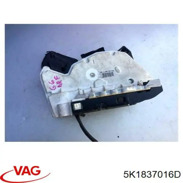 Замок передніх пасажирських дверей VAG 5K1837016D ціна, від 24.13 USD