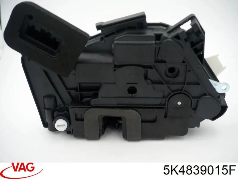Замок задньої двері, лівої 5K4839015F VAG