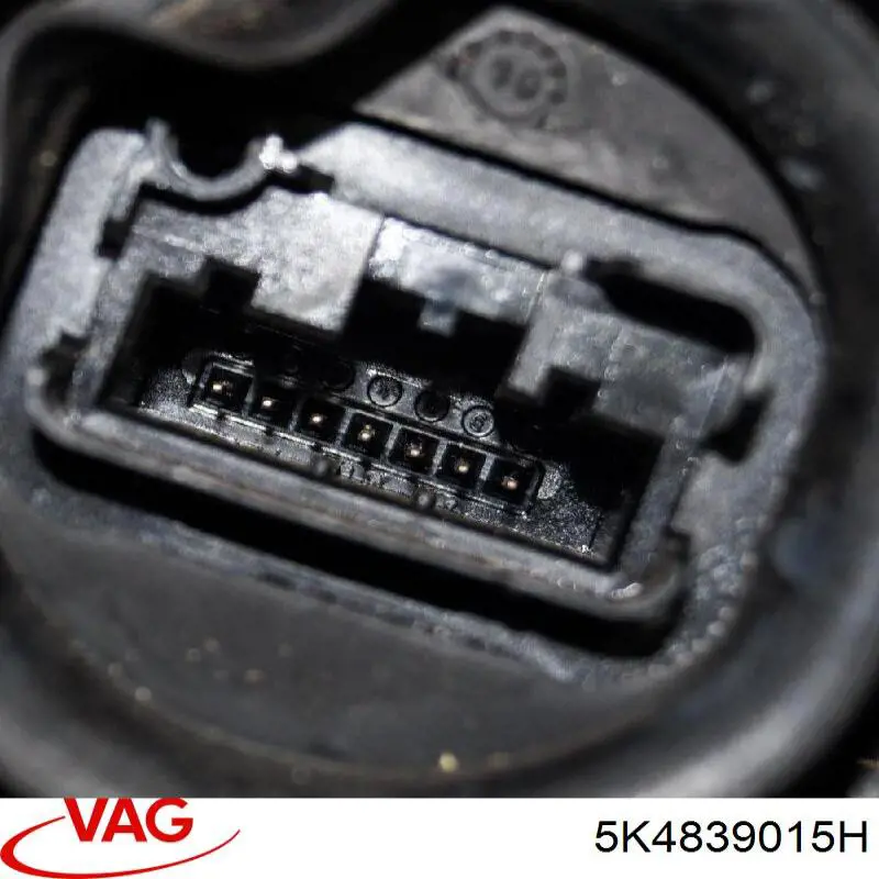 Замок задньої двері, лівої 5K4839015H VAG