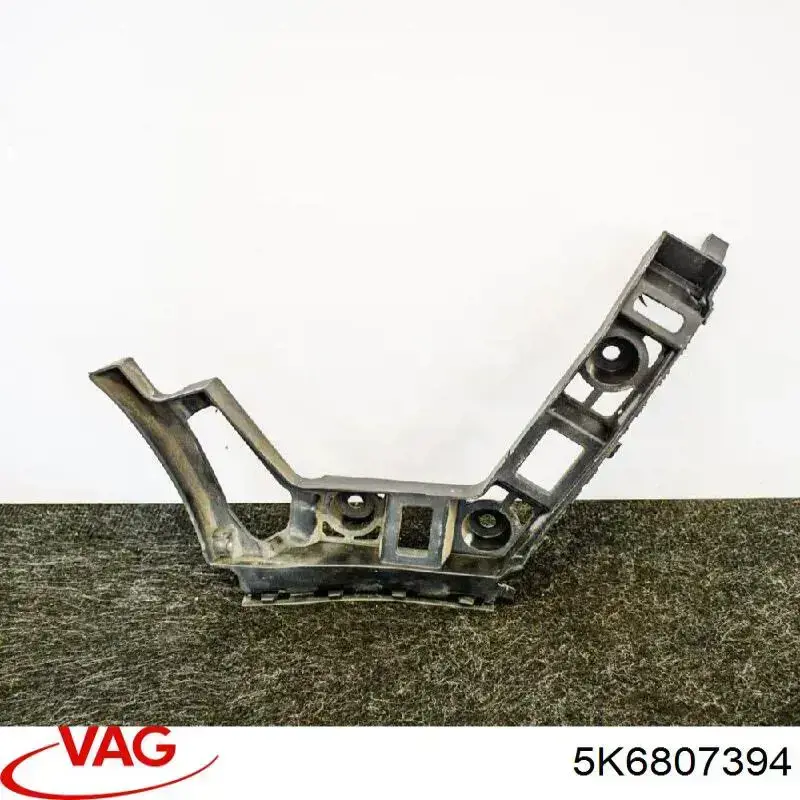 Направляюча заднього бампера, права VAG 5K6807394 ціна, від 7.85 USD