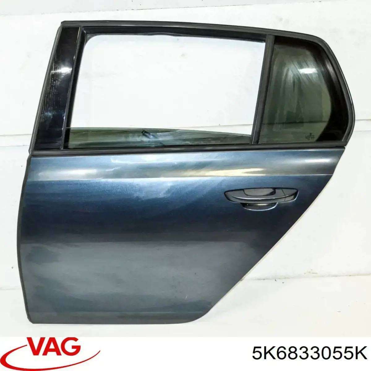 Двері задні VAG 5K6833055J ціна, від 216.84 USD