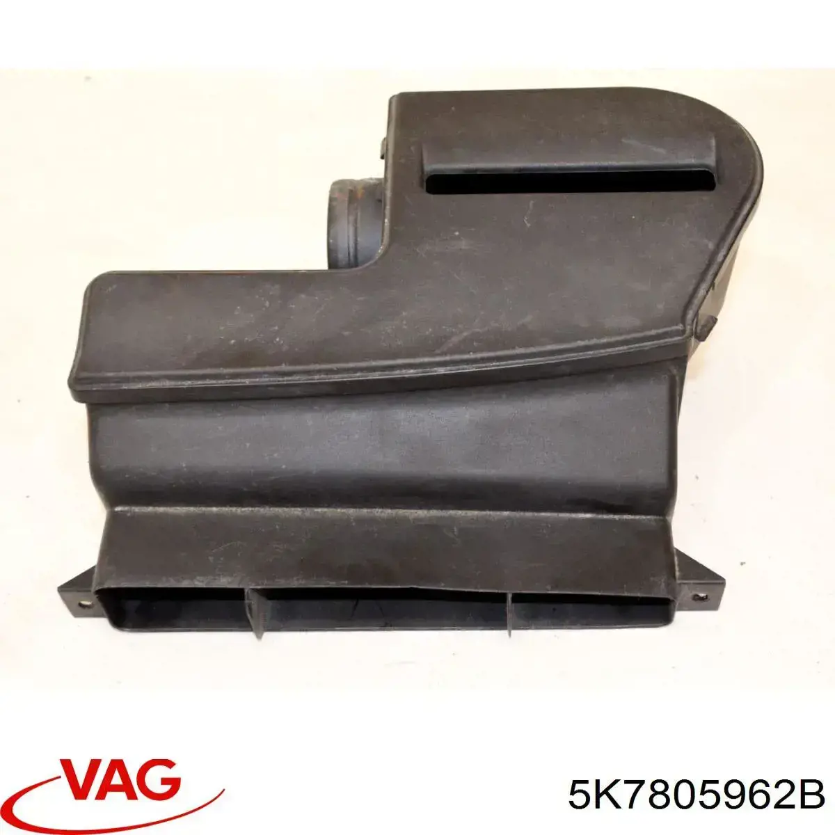 Повітрозабірник повітряного фільтра VAG 5K7805962B ціна, від 35.45 USD