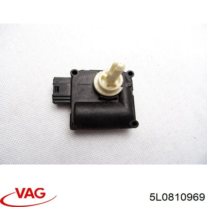 Купити 5L0810969 VAG Підкрилок заднього крила, лівий