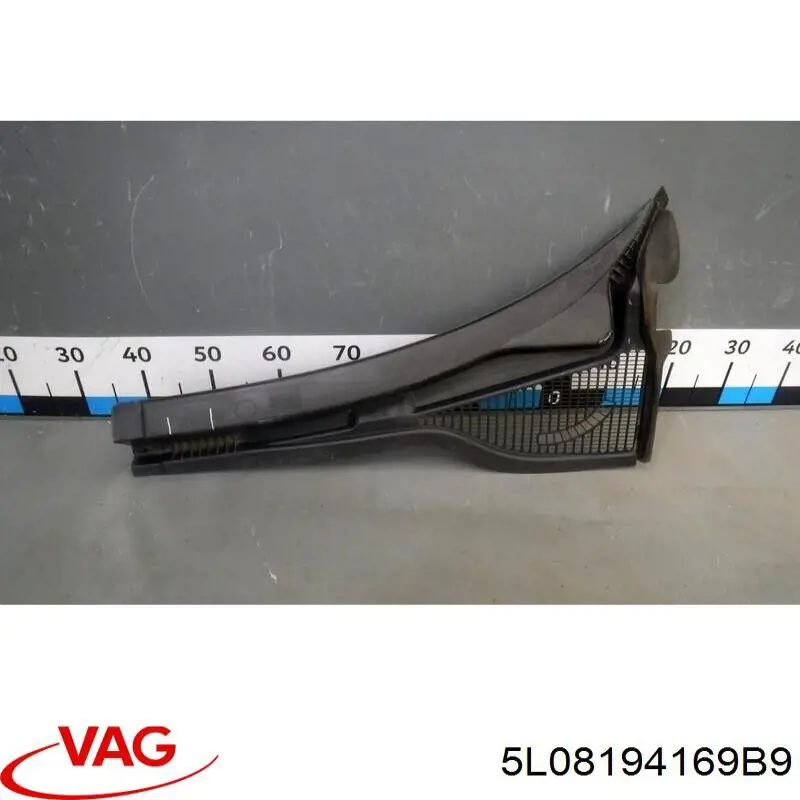 5L08194169B9 VAG Водостік лобового скла, жабо