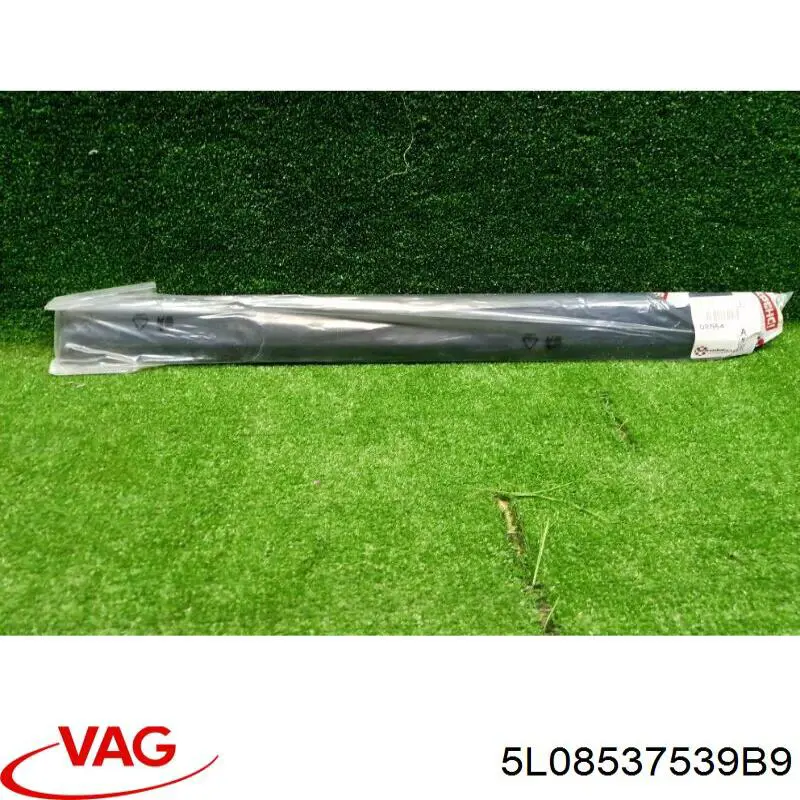5L0853753 VAG Накладка задніх дверей