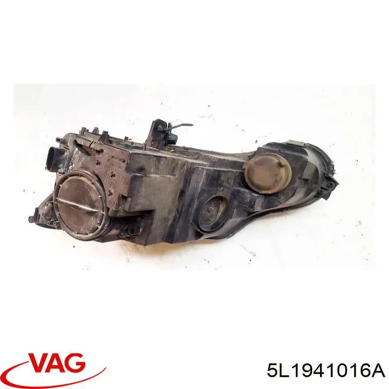 Купити 5L1941016A VAG Фара правая