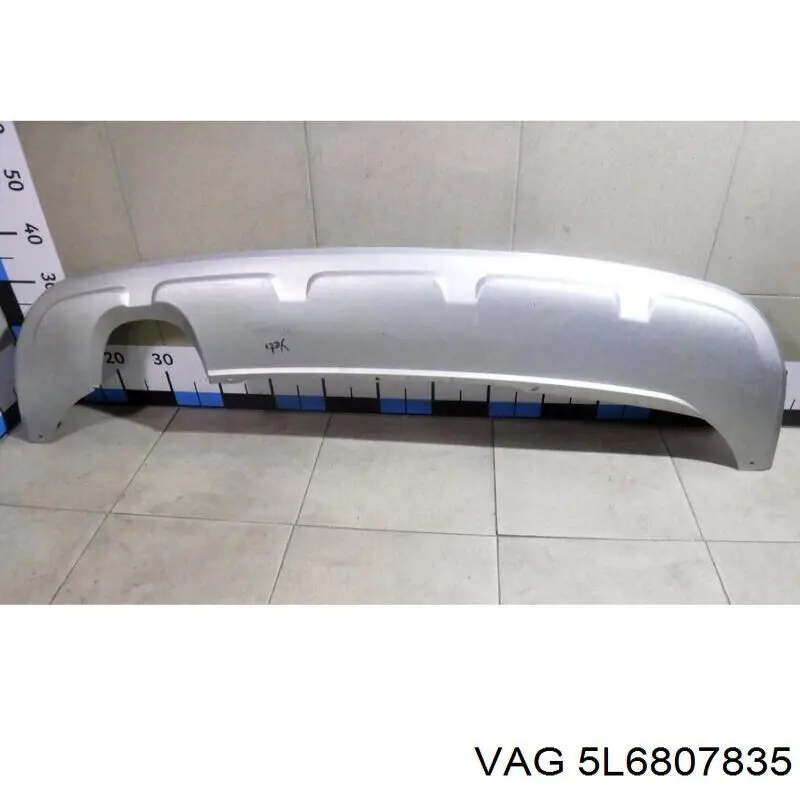 Кожух бампера заднього VAG 5L6807835 ціна, від 56.95 USD