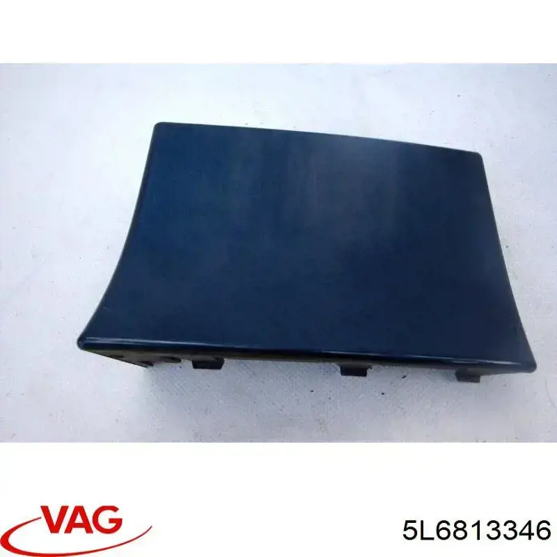 Накладка бампера заднього, права VAG 5L6813346 ціна, від 7.59 USD