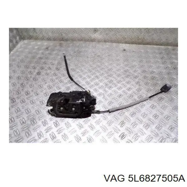 Замок дверей багажника VAG 5L6827505A ціна, від 32.72 USD