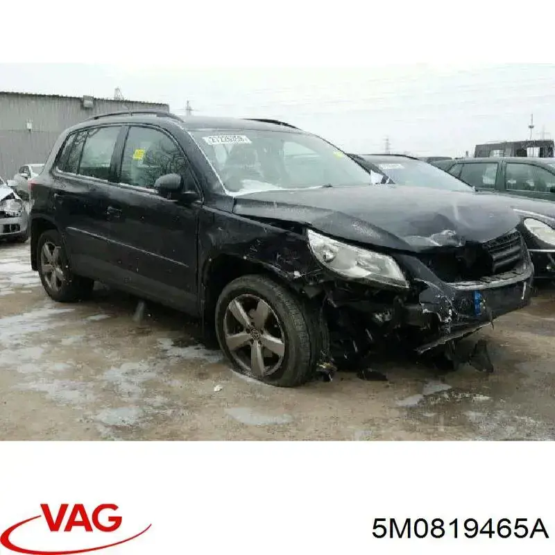 Решітка вентиляції салону на "торпедо" 5M0819465A VAG