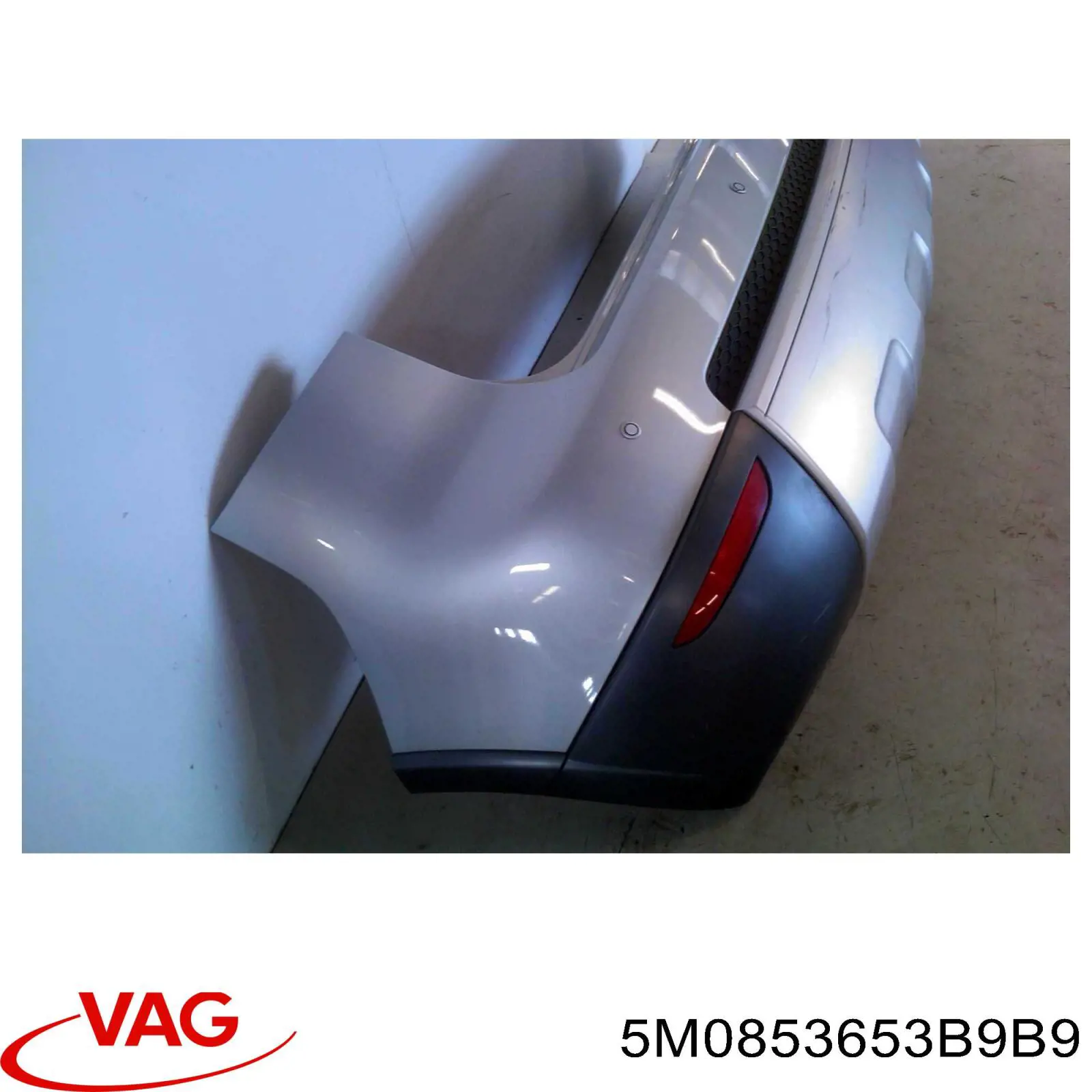 5M0853653B9B9 VAG Решітка радіатора