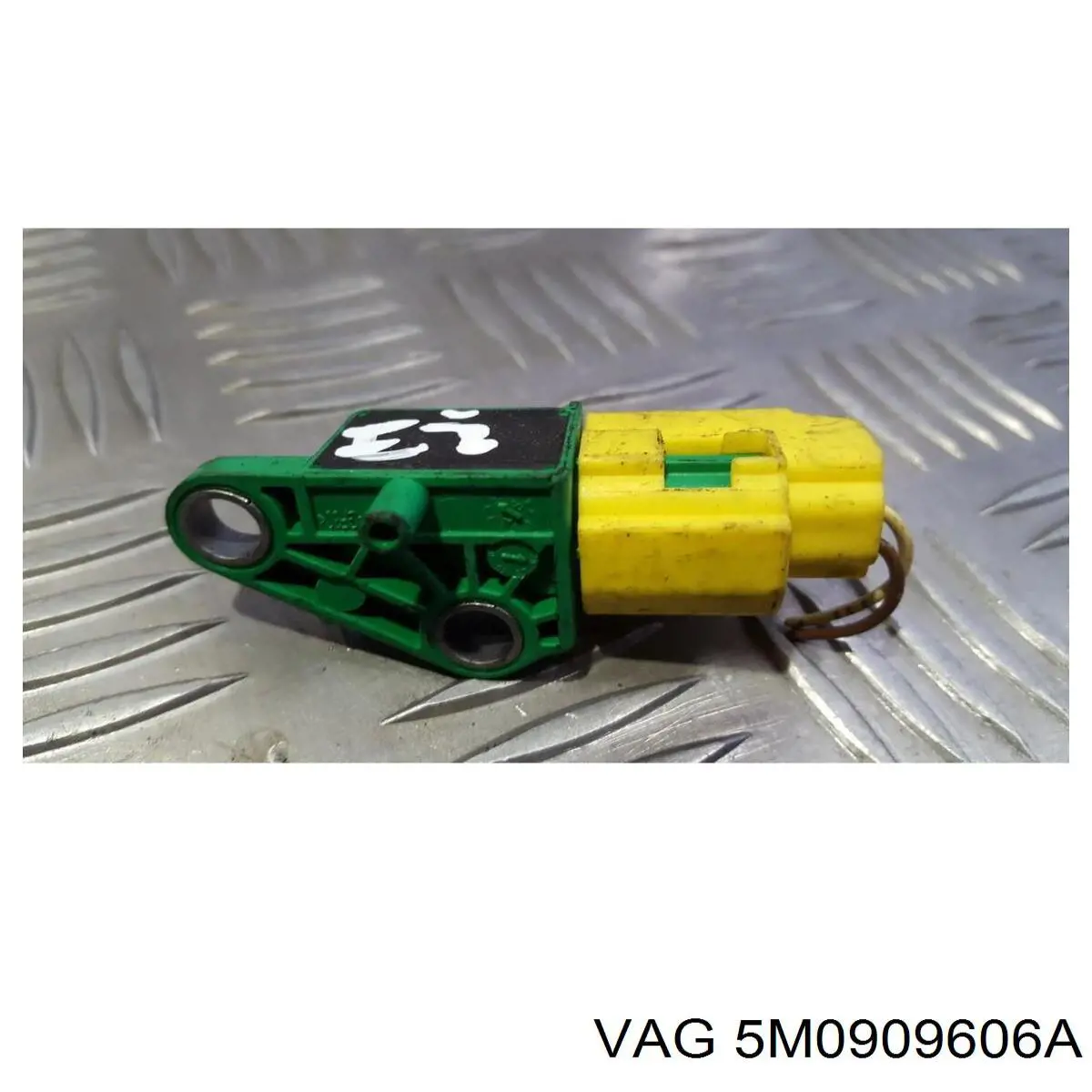 5M0909606A VAG Датчик Ейрбег передній
