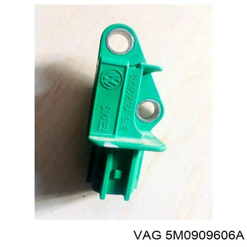 Купити 5M0909606A VAG Датчик AIRBAG передній