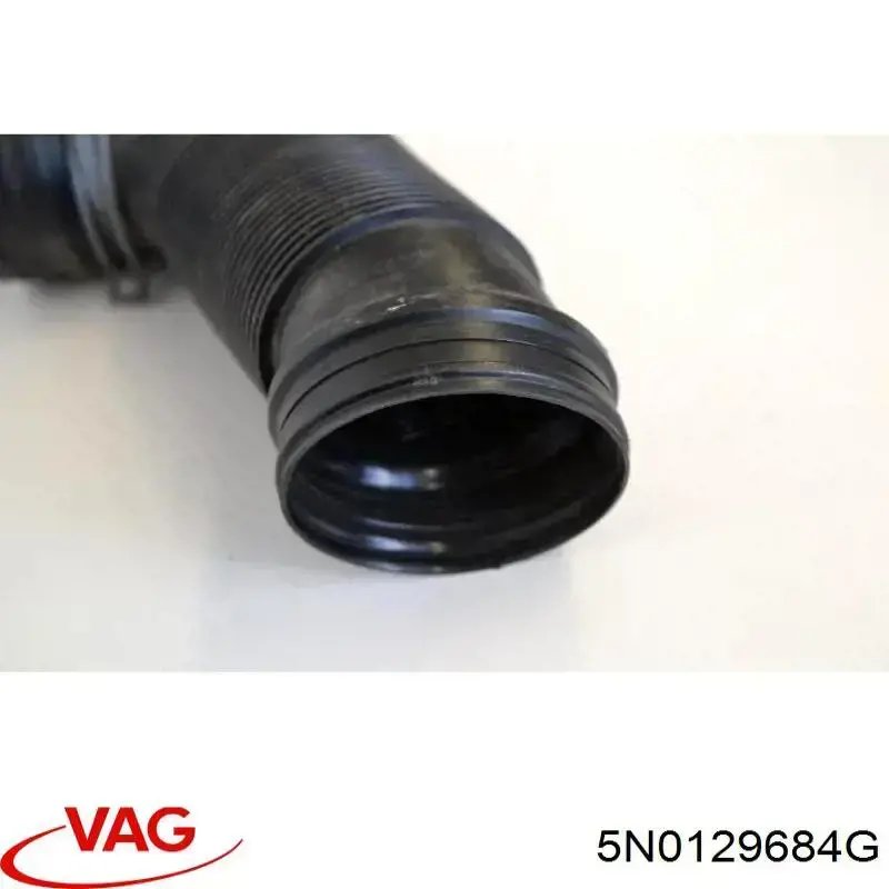 Патрубок повітряний, вихід повітряного фільтра 5N0129684G VAG