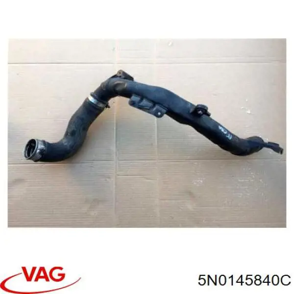Шланг/патрубок интеркуллера VAG 5N0145840C ціна, від 50.67 USD