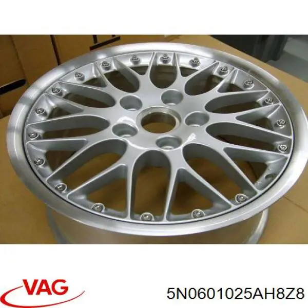 Купити 5N0601025AR8Z8 VAG Диски колісні литі (легкосплавні, титанові)