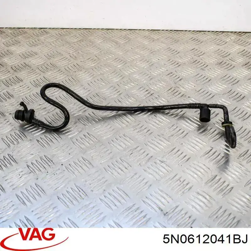 5N0612041BJ VAG Шланг (патрубок) вакуумного насоса