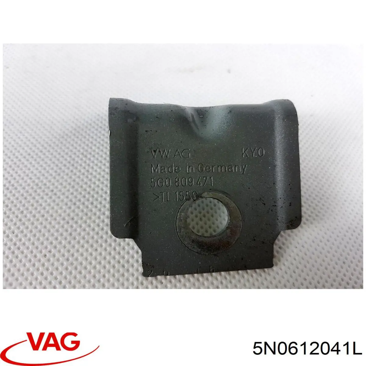 Купити 5N0612041L VAG Шланг (патрубок) вакуумного насоса