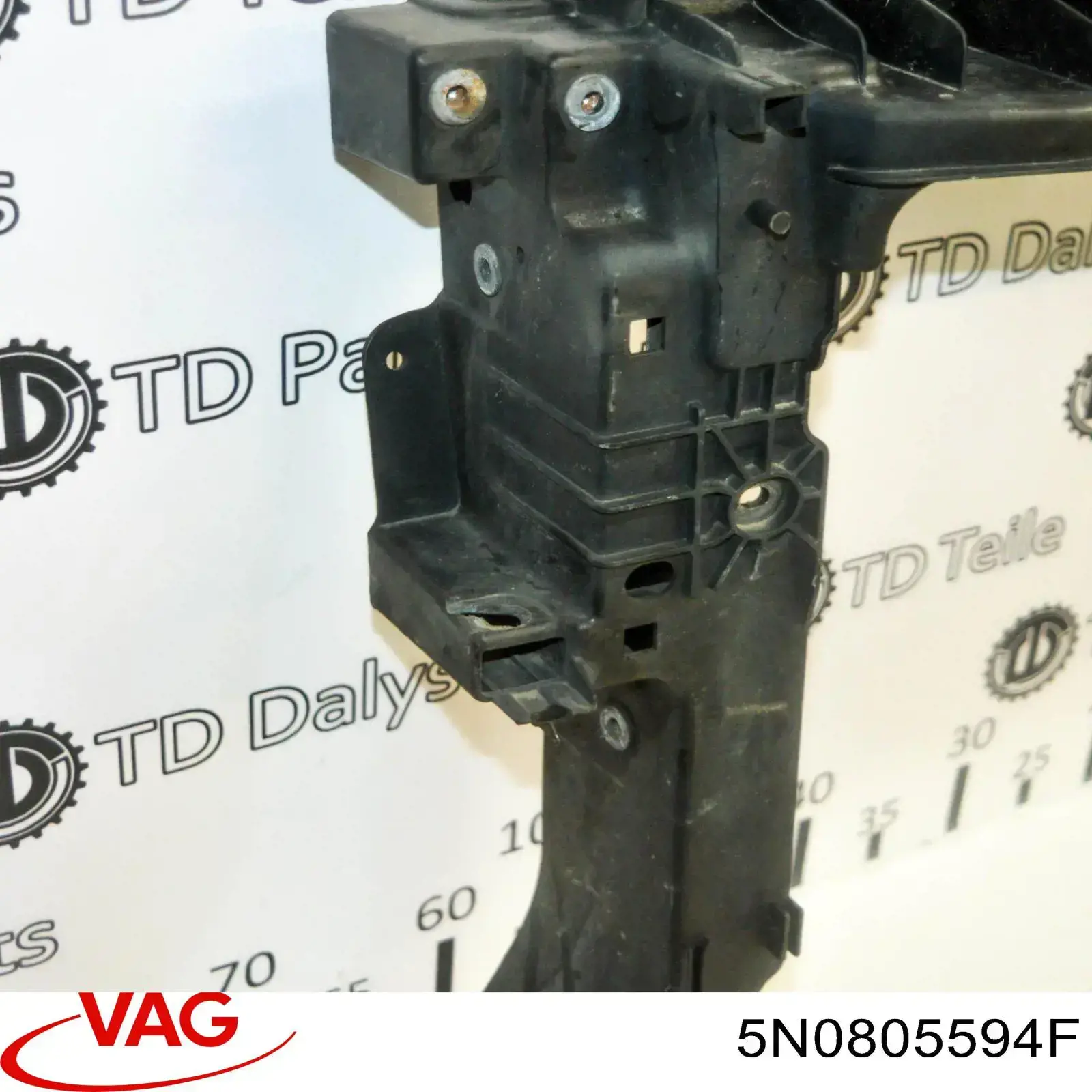Рамка радіатора 5N0805594F VAG