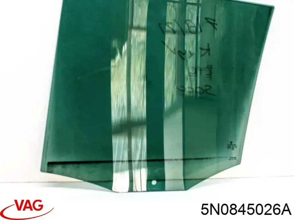 Скло заднє праве VAG 5N0845026A ціна, від 16.06 USD