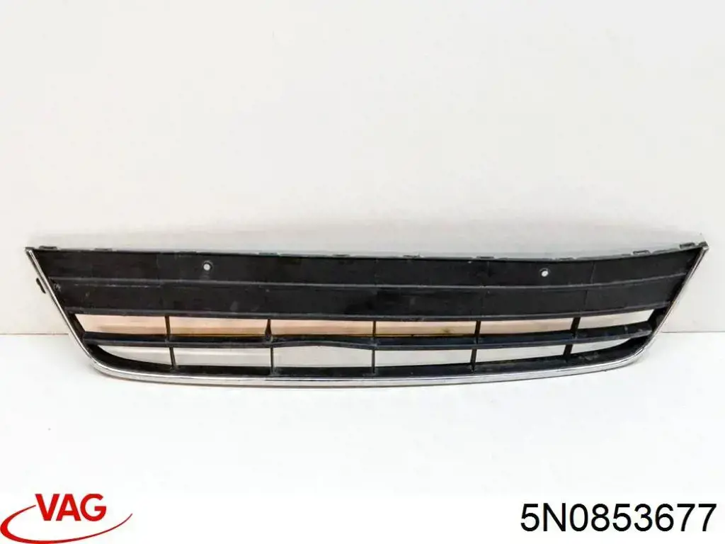Решітка переднього бампера, центральна Starline KH95489920 ціна, від 28.23 USD