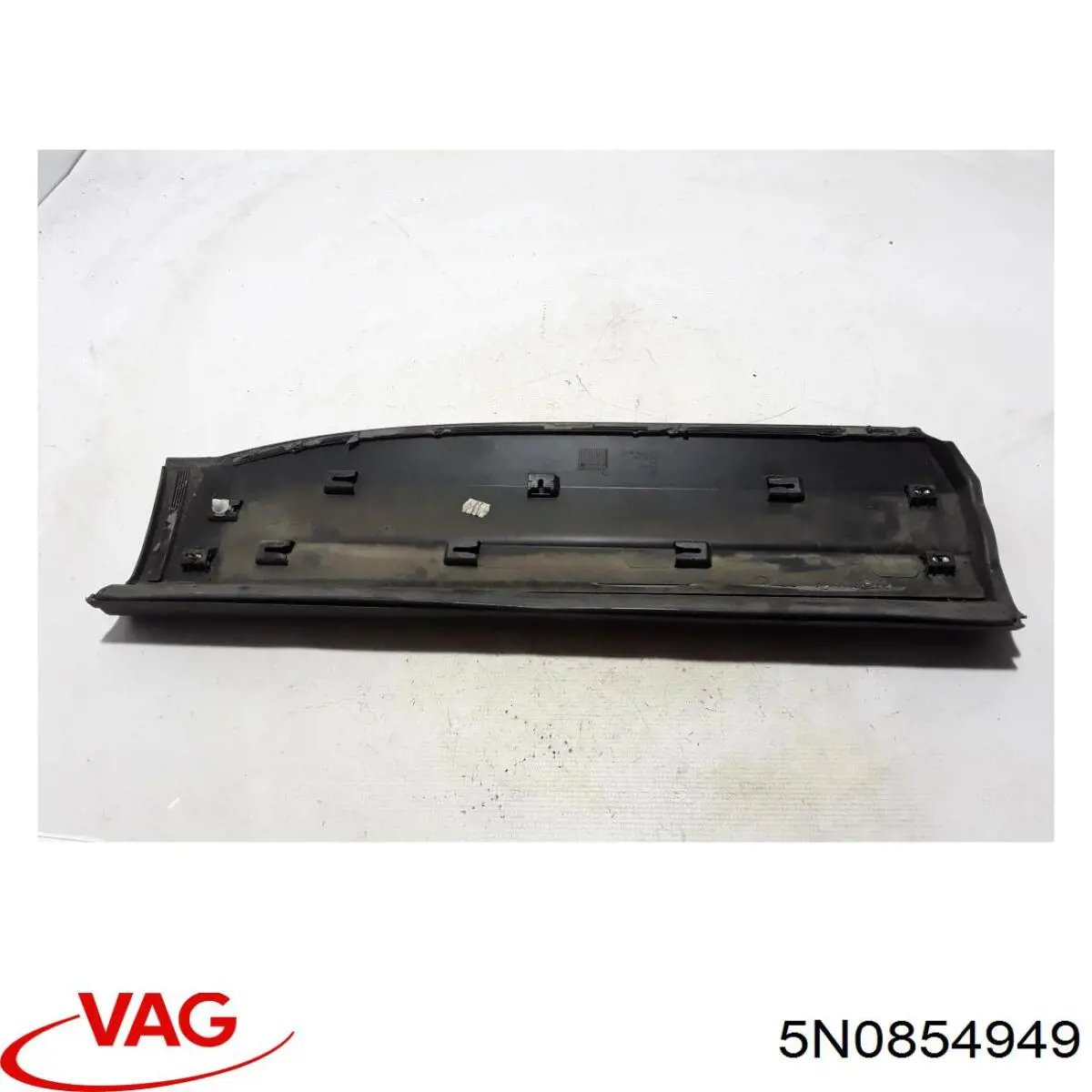Накладка задньої лівої двері VAG 5N0854949 ціна, від 57.01 USD