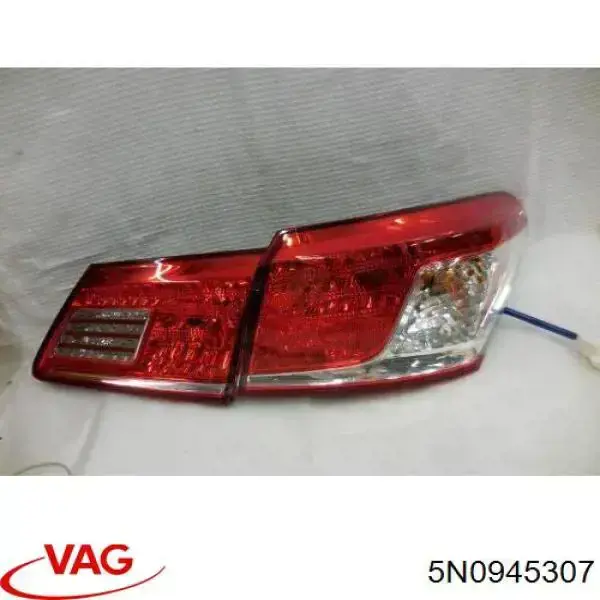 Купити 5N0945307 VAG Ліхтар задній лівий, внутрішній