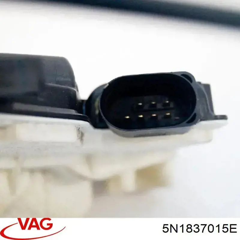 Замок дверей водія VAG 5N1837015E