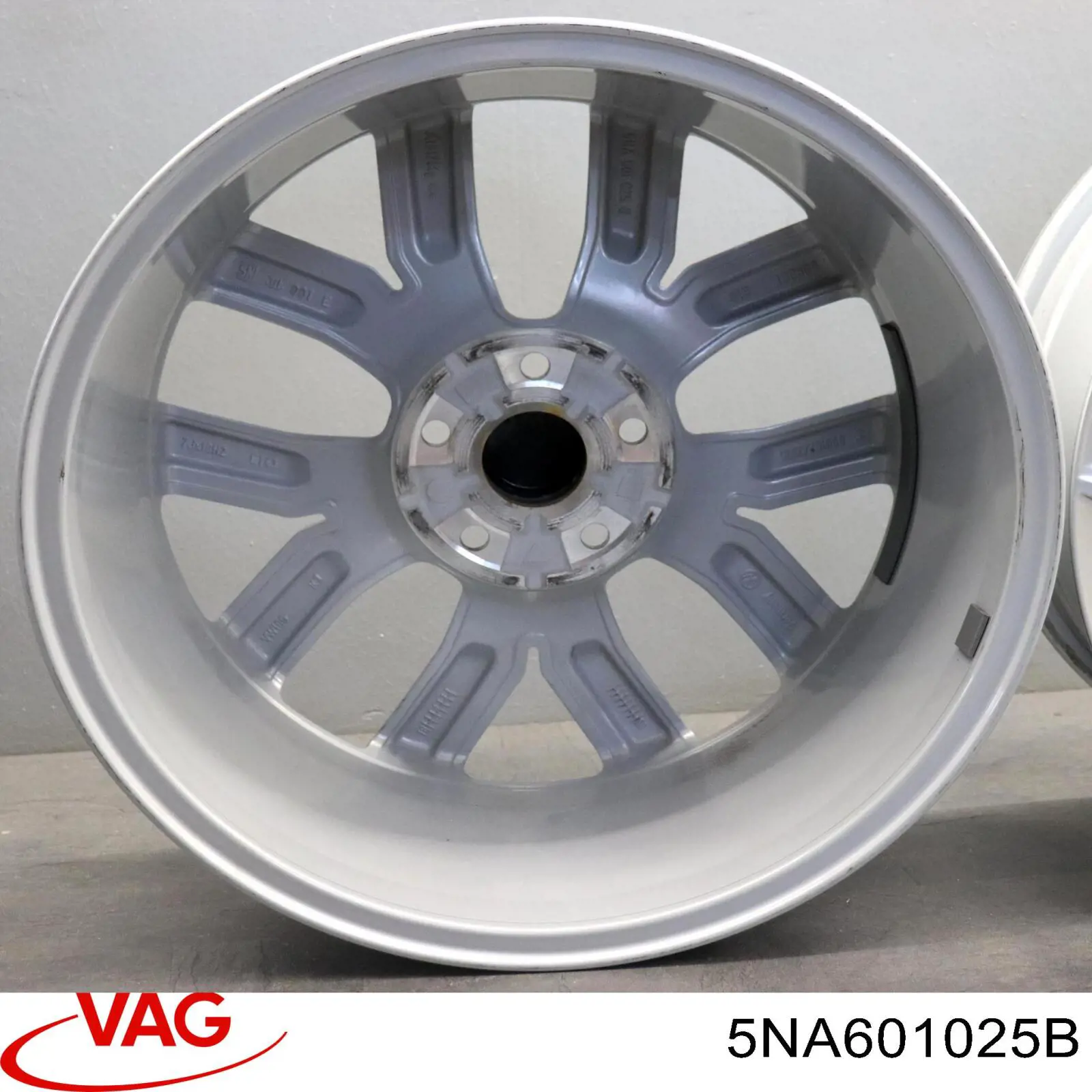 Купити 5NA601025B VAG Диски колісні литі (легкосплавні, титанові)