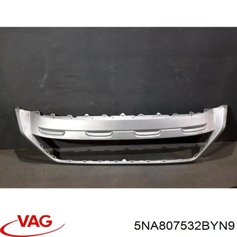 5NA807532BYN9 VAG 